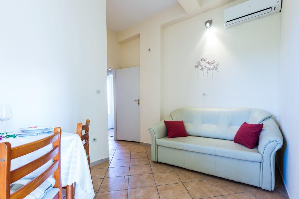 Apartments Angelina Sukošan Kültér fotó